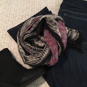 Gorgeous Anthropologie scarf